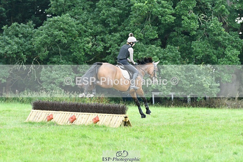 230817-131152-00840 - Theo's 1st Group - XC