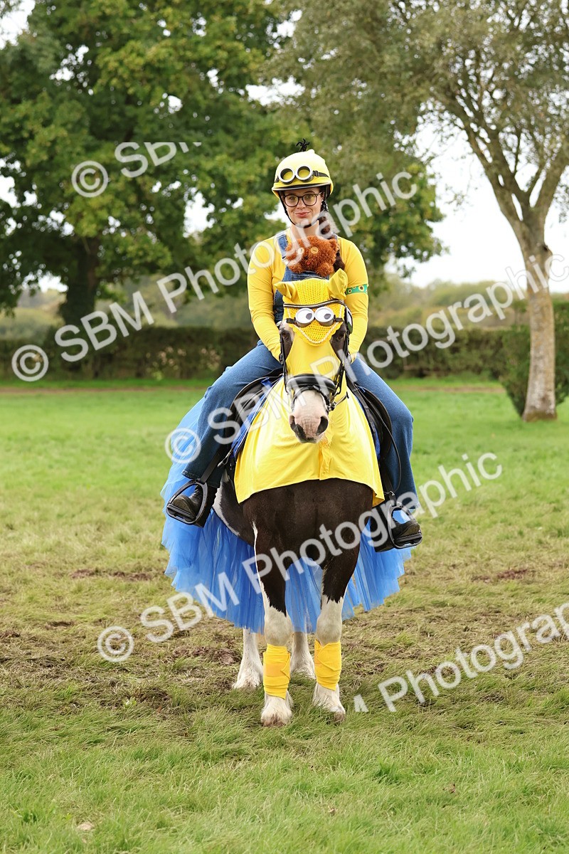 SBM_61652 - S37a - Fancy Dress Showing