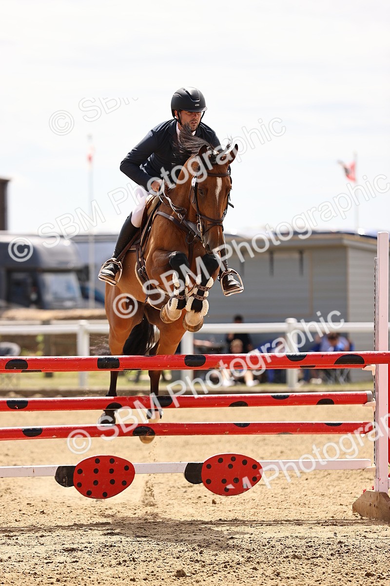 SBM_010387 - Class 9 - Senior Foxhunter - 1.20m Open