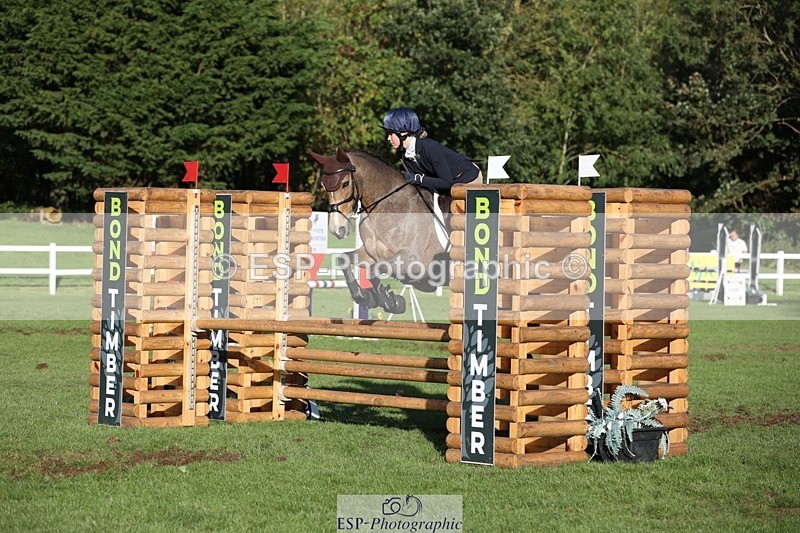 231022-155522-30010 - 563-SOUTHPAW-Kaia.Land-TrotUp+SJ