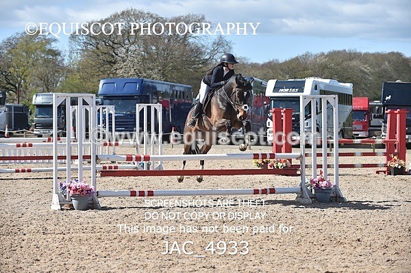JAC_4933 - CLASS 13 SAT Senior BritiNovice/ 90cm Open