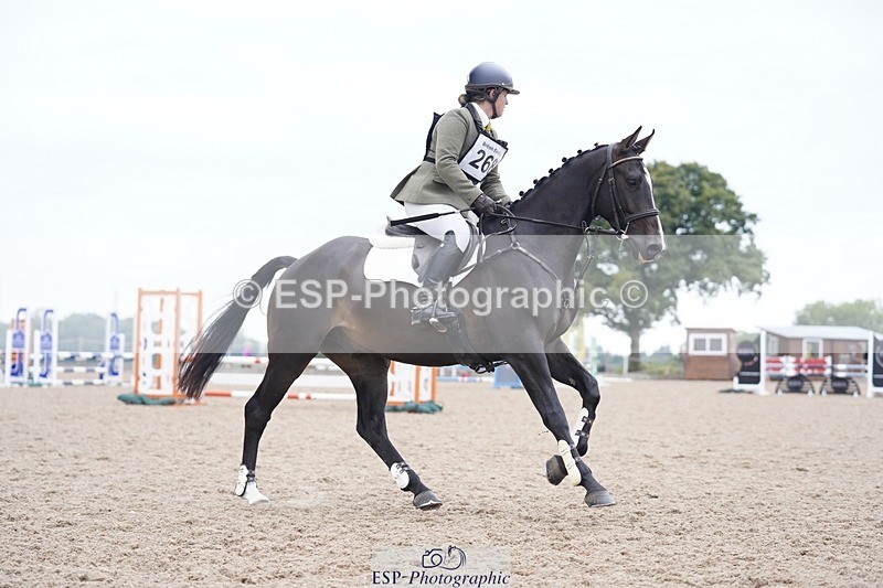 240831A-141016-04034 - 268-Lizzie.Luxton-SHANNONDALE.LUIGI