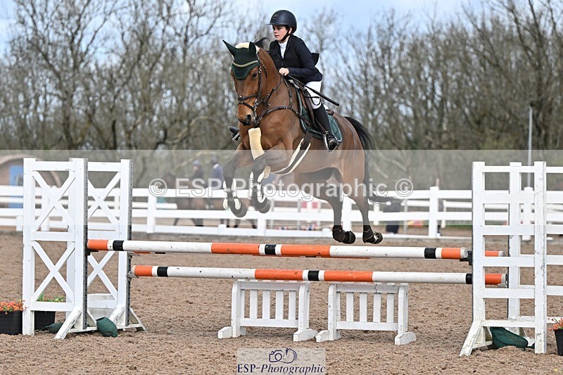 250328-103529-01288 - Cls 8 British Novice and 90cm