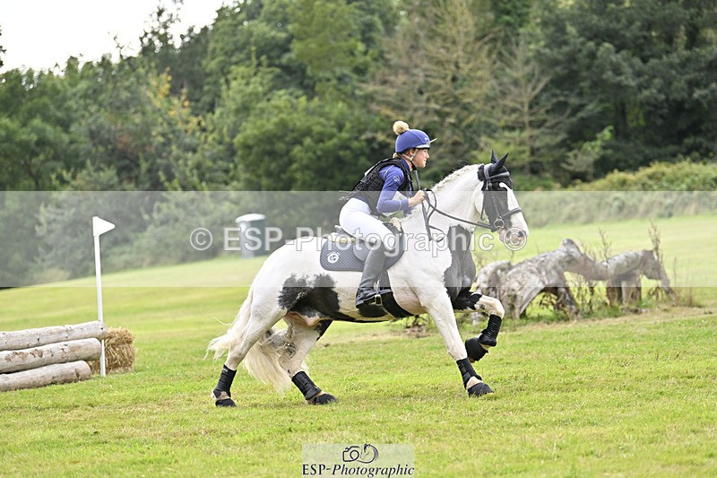 240825X-165922-37658 - 80cm XC 16.30 to 17.30