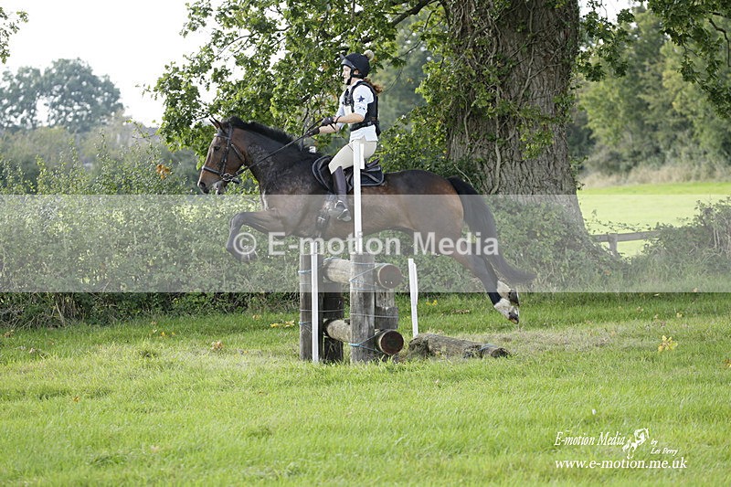  WWHT 171021 3183 - Intermediate (0.90m)  17/10/21