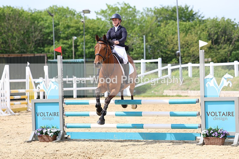 3E7A8752 - Class 4: Senior British Novice/90cm open