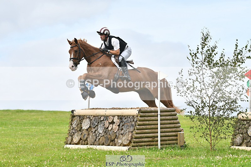 240804-114706-11857 - 351-Rupert_Batting-COOMBELAND_CEVIN