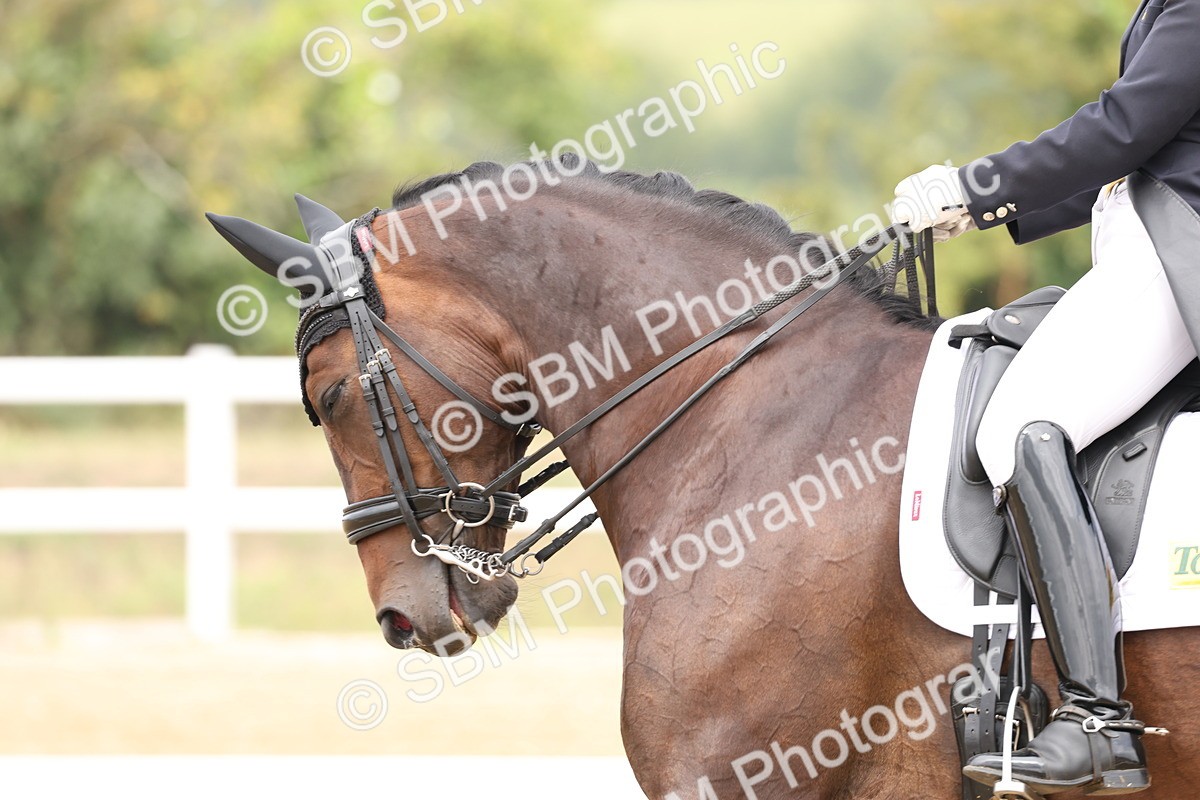 SBM_007018 - Class 9 - FEI INT I - 13.37-14.33