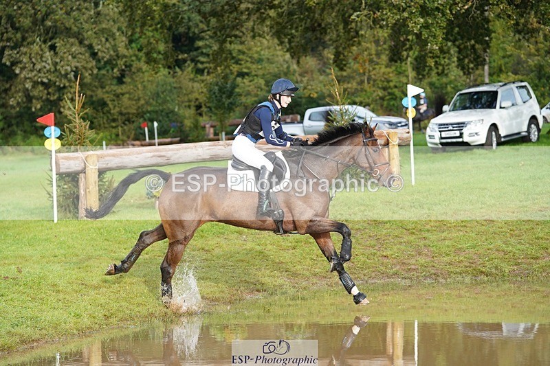 231021-093832-13316 - 605-SPORTSFIELD.U2-Katie.Corbin-SC+XC