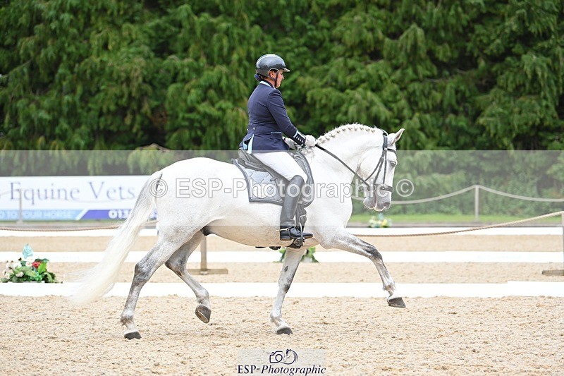 230813-173059-08678 - Cls 14 Medium Silver 16.45 to End