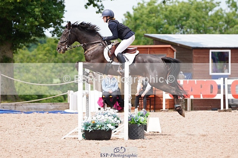 250608-130502-02810 - Cls 9 Pony Newcomers and 1m