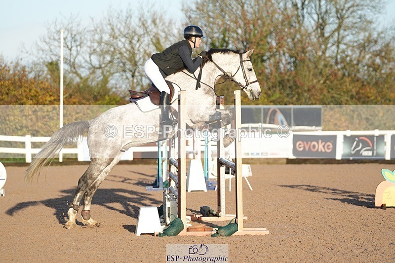 251108-083424-01776 - Cls 9 British Novice and 90cm Open