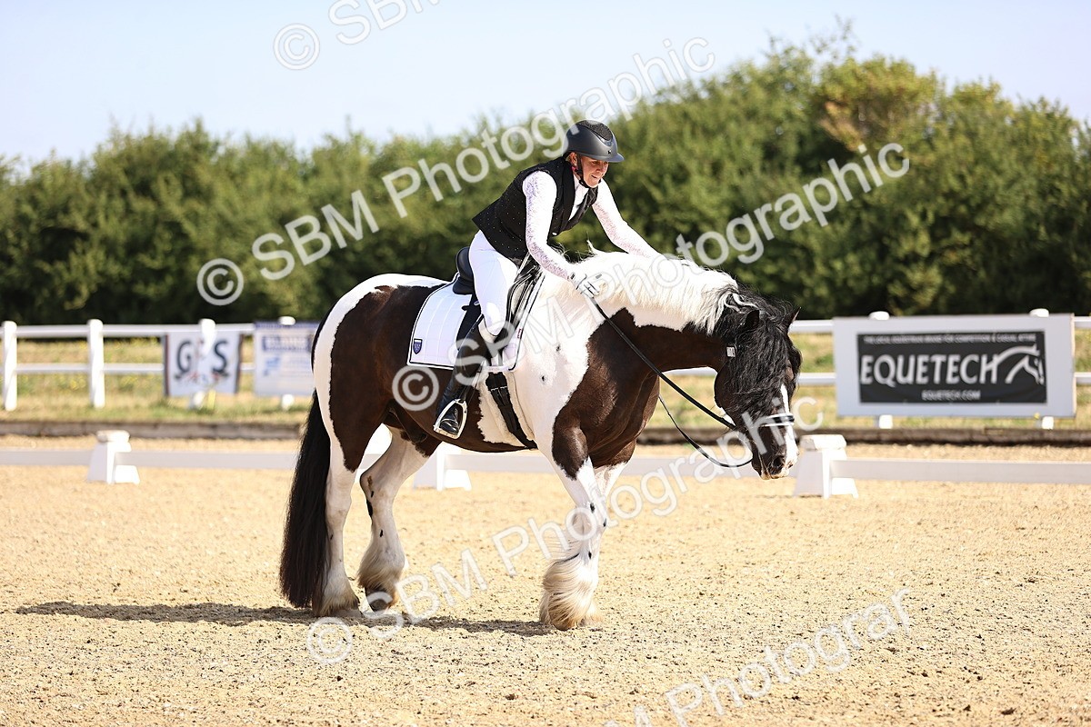 SBM_008647 - Novice 5 - 08.30-9.33
