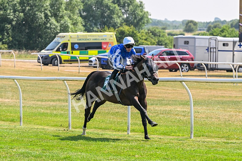150726-Race 2-South West-2956 - Race 2 14.40pm EBF Restricted Novice Stakes