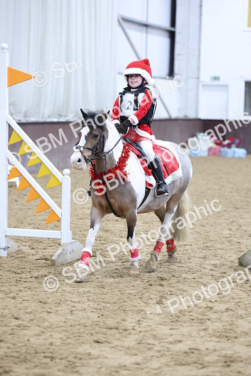 SBM_000360 - Class 2 - Santas Grotto - 50cm