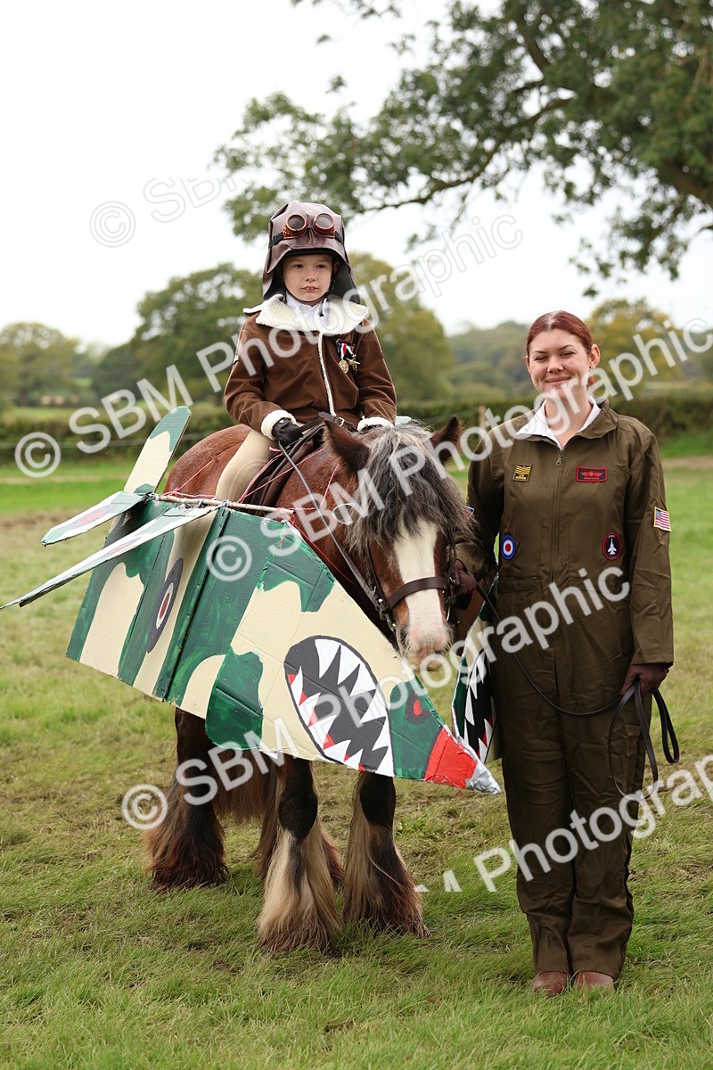 SBM_61647 - S37a - Fancy Dress Showing