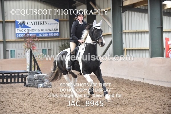 JAC_8945 - CLASS 3 ARENA EVENTING BE 70