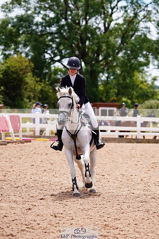 240629A-131718-05631 - Cls 18 Newcomers and 1m Open