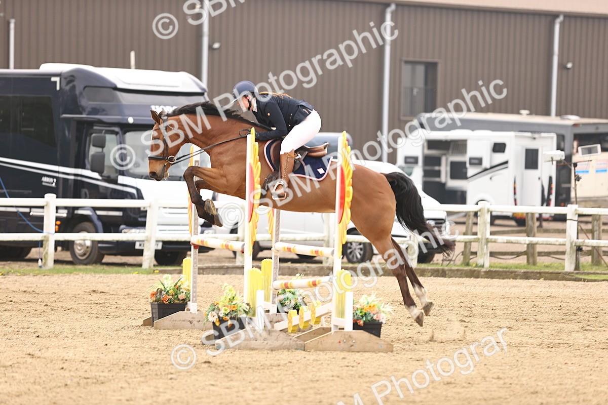 - Class 15 - Senior British novice - 90cm