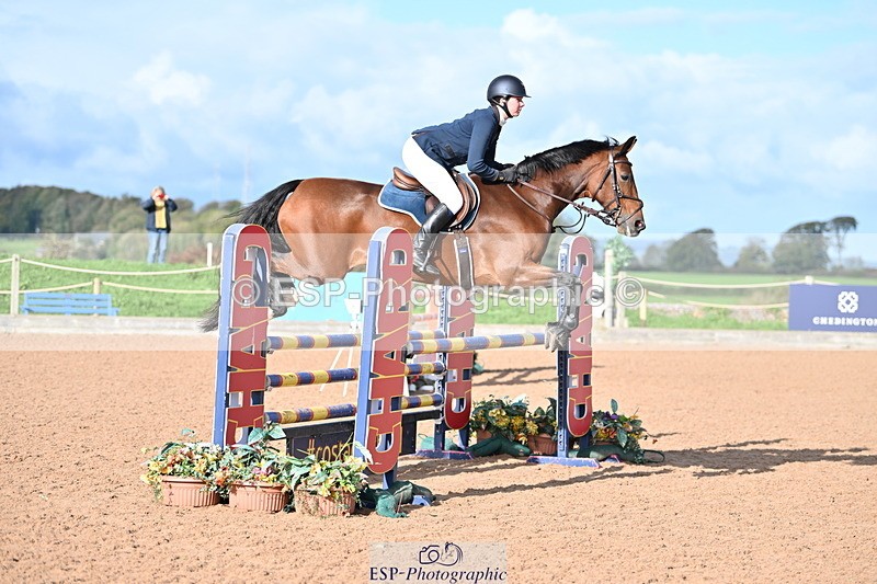 231014A-103240-04130 - Cls 18 Newcomers & 1.10m Open