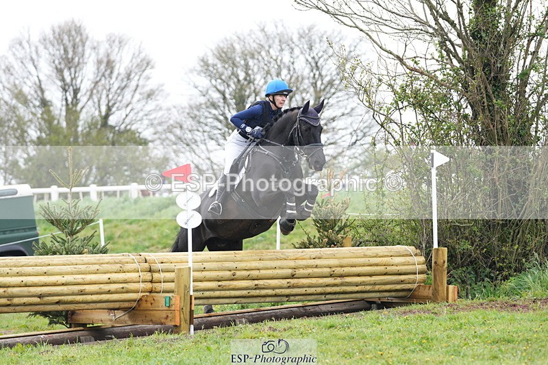 250419-102825-09050 - 405-Laura.Pritchard-SILKY