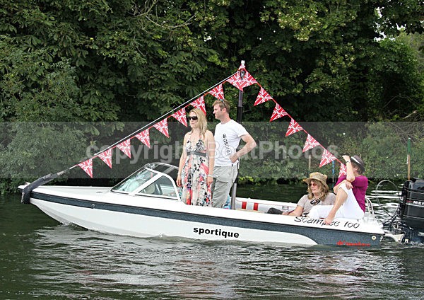 110702 SCAMPEE TOO IMG_7633 - HENLEY ROYAL REGATTA JULY 2011