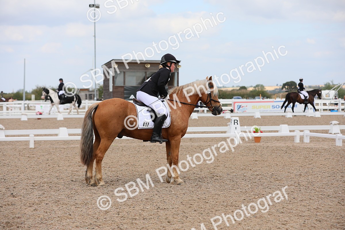 SBM_05764 - Class 32 Novice 1