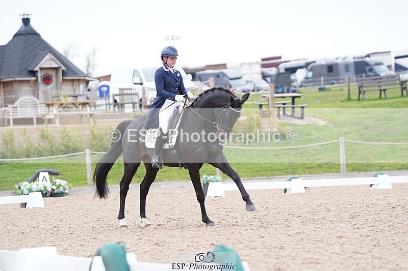 250403-161158-03258 - 003-Abbie.Newbury-Seagry.Firstamour