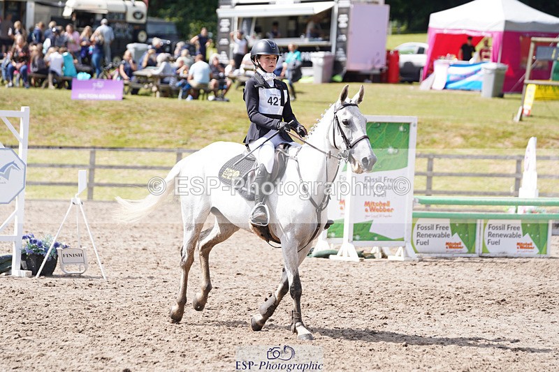 240824X-130552-27500 - 80cm Round 1 13.00 to 14.00