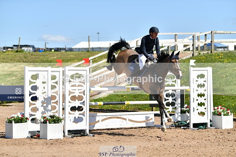 240420A-120846-10880 - Cls 3, 2 Star Small Tour 1.30m