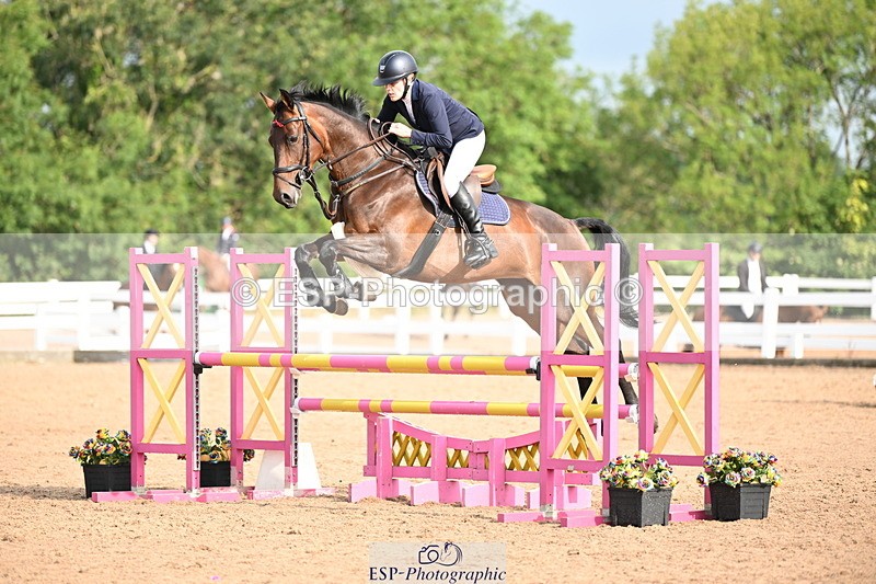 240802A-090520-03304 - Cls 21 A&B Brit Nov & 90cm Open