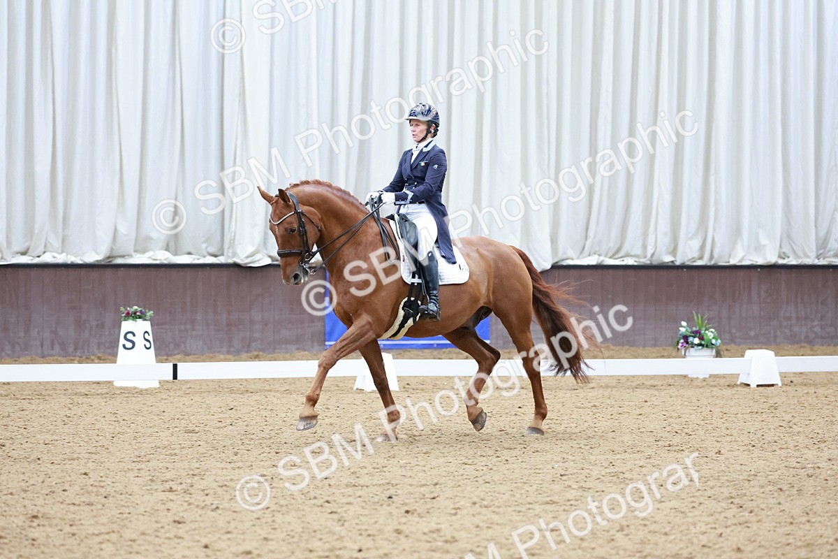 SBM_020847 - Class 13 - FEI INT I - 16.26-17.14