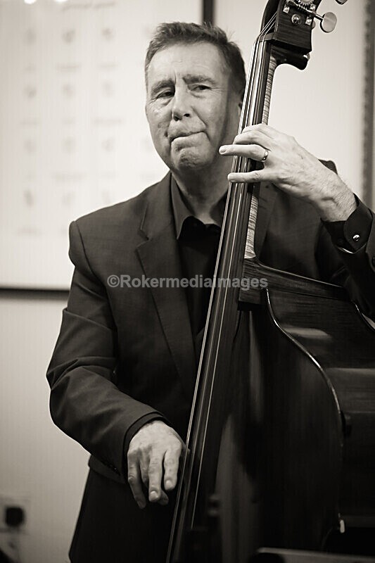 NKC-23 - Denny Illet and chums plays tribute to Nat King Cole