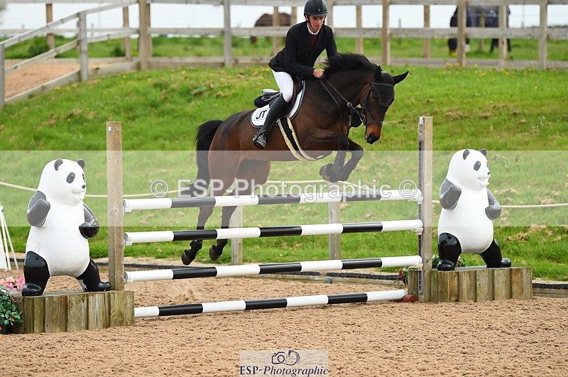 230504A-101808-00574 - Cls 8 Snr Foxhunter