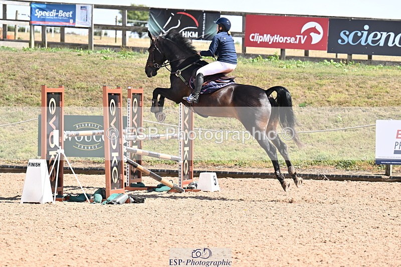 250827B-131829-00521 - Cls 4 Snr Newcomers 1.10m