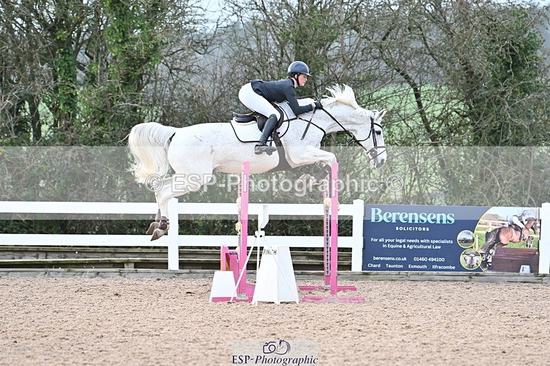 231208A-135642-01046 - Cls 6 Foxhunter & 1.20m Open