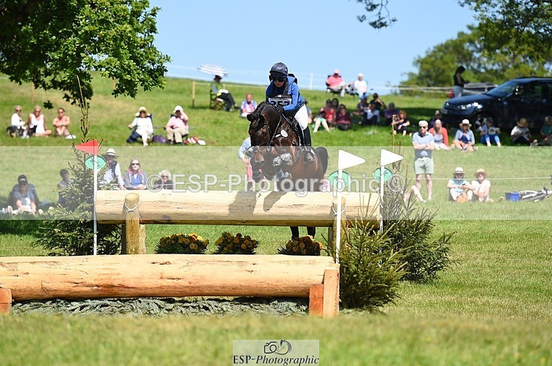 230527-144628-10196 - 357-VIVENDI_HERO-Saffron_Cresswell-XC