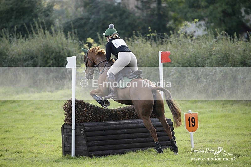  WWHT 171021 3171 - Intermediate (0.90m)  17/10/21