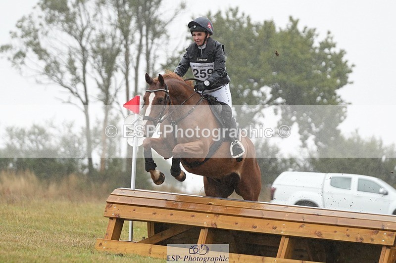 250830-144427-04190 - F-259-Lucy.Strong