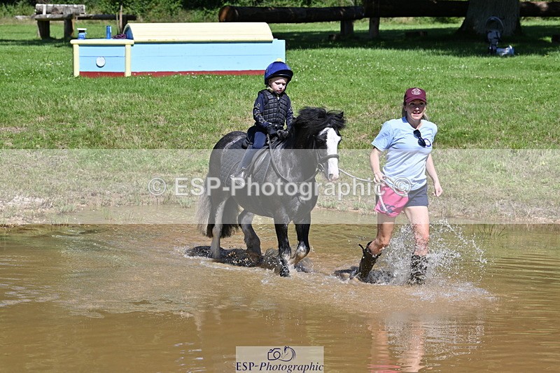 240728B-111526-01304 - Gemma's Group XC