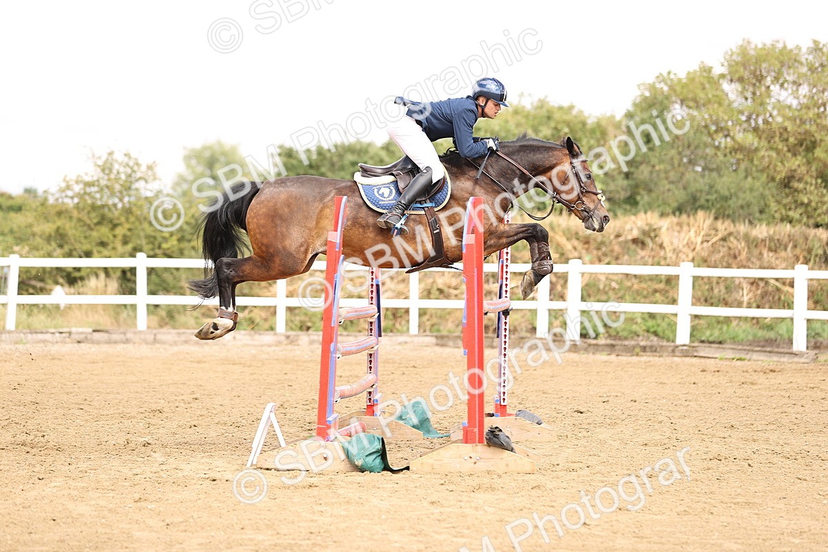 SBM_026768 - Class 13 - Senior Newcomers - 1.10m