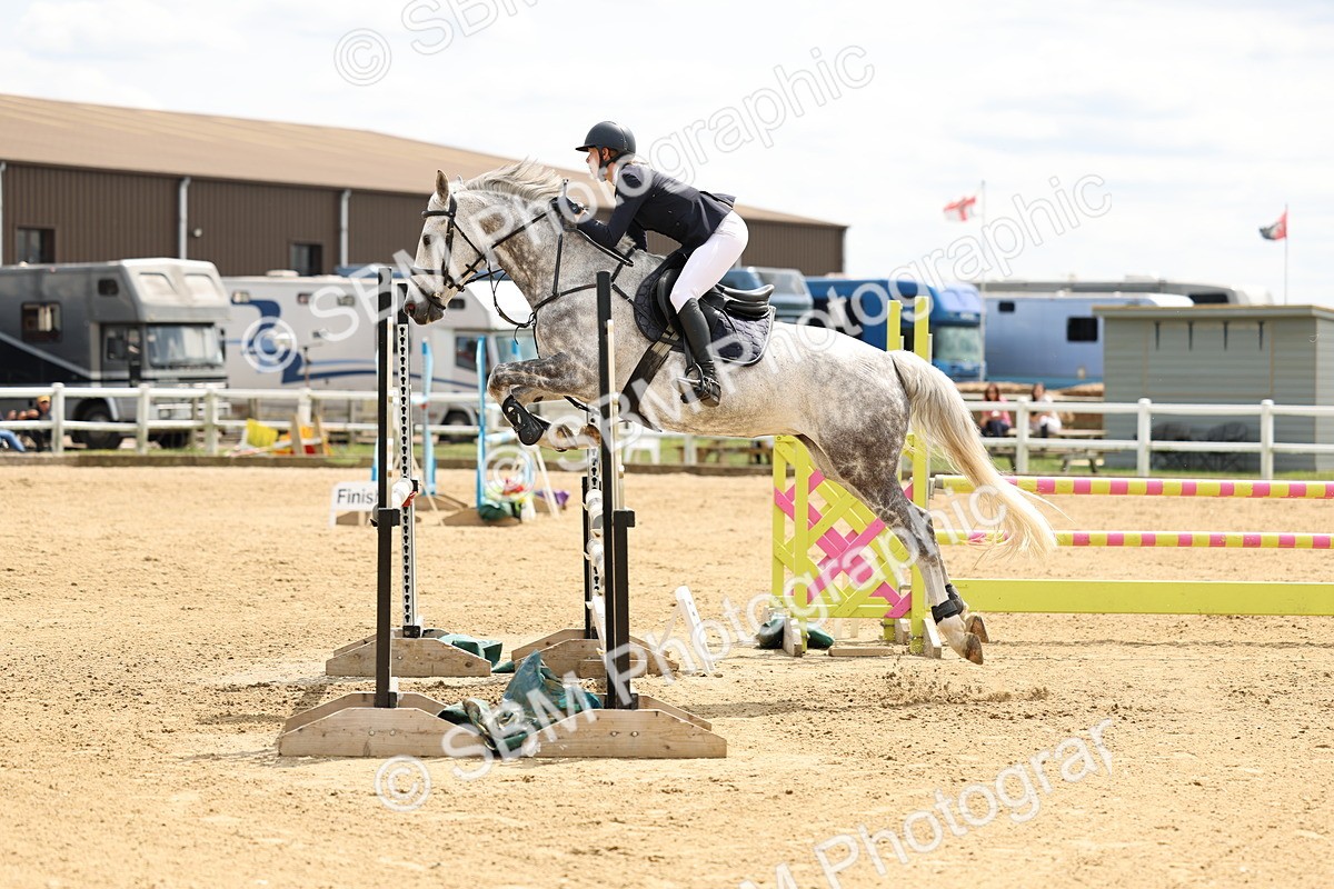 SBM_005305 - Class 18 - Senior 1.05m Open