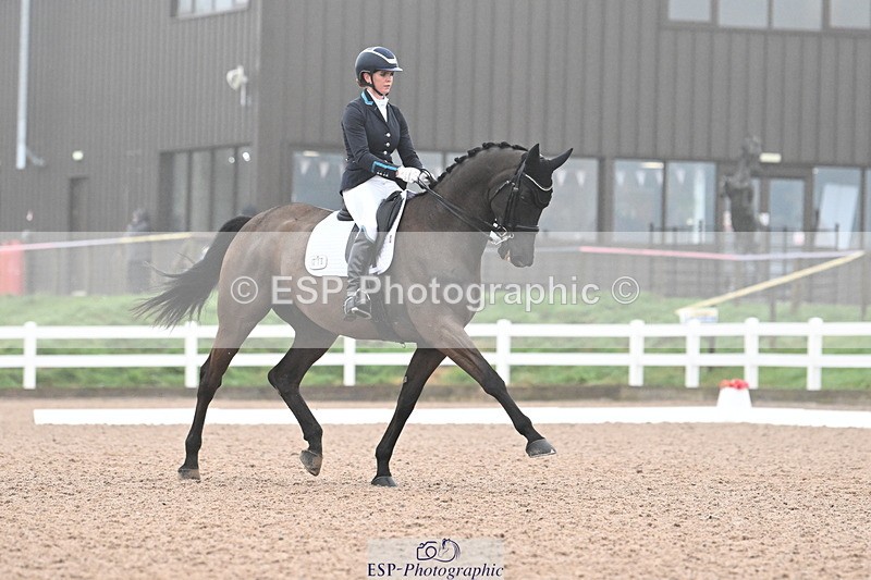 240217A-095048-00635 - 218-Jessica.Davies-Nemo.II