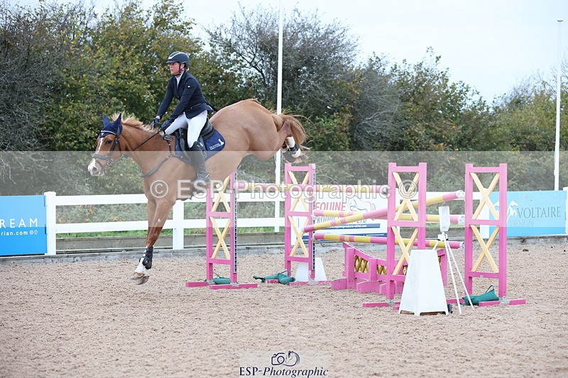 241101A-155738-03147 - FRI Cls 8 National 1.30m