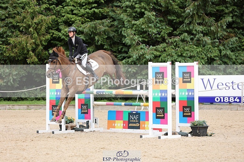 240711-155152-29140 - Cls 124 Foxhunter