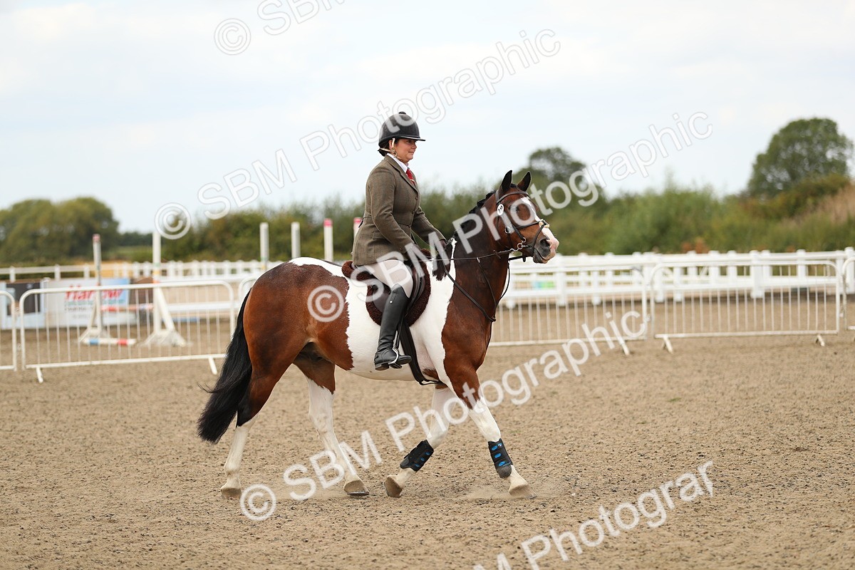 SBM_05569 - Class 48a Style & Performance 70cm (15-19)