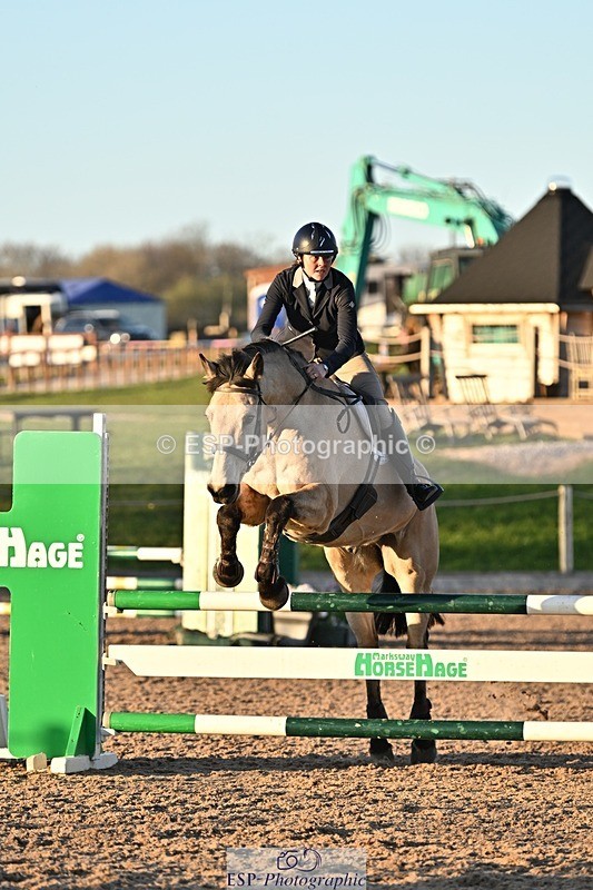 250401-185913-00861 - 90cm Classes