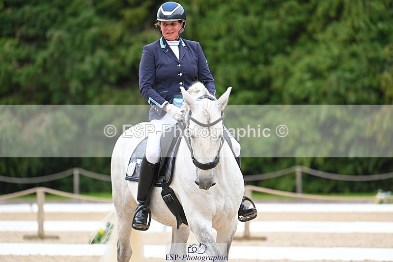 230813-173131-08682 - Cls 14 Medium Silver 16.45 to End