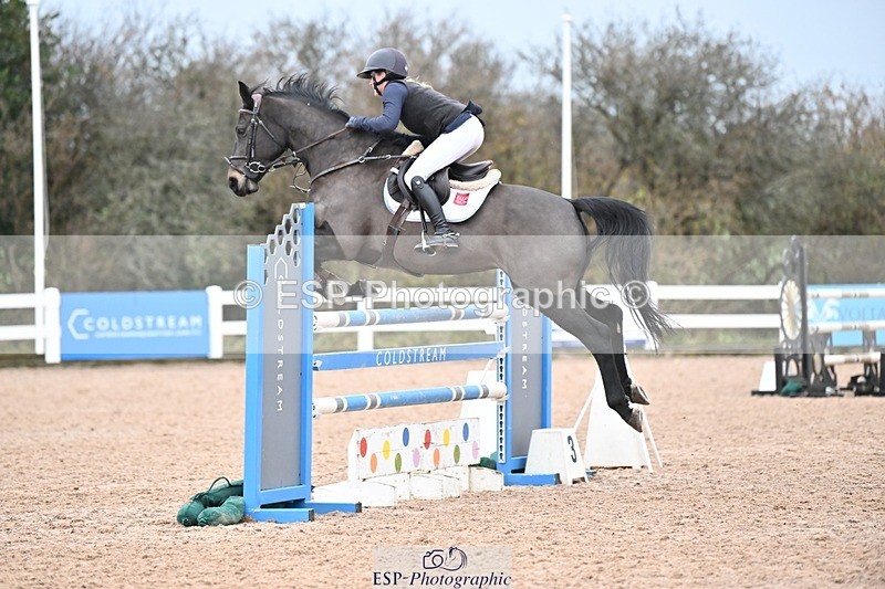 241206-142127-01088 - Cls 6 Foxhunter and 1.20m Open