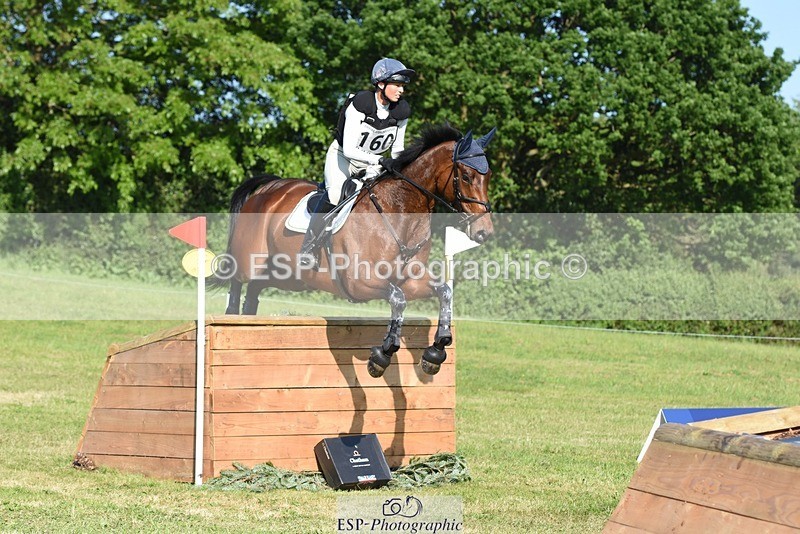 230527-174404-14214 - 160-SWHISKEY-Jeanette_Brakewell-XC